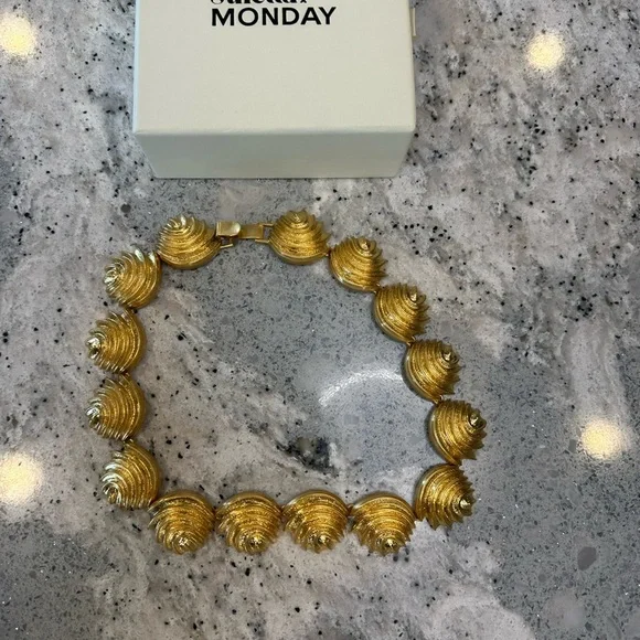 Monday Swimwear Cayman Necklace Gold - Picture 7 of 8